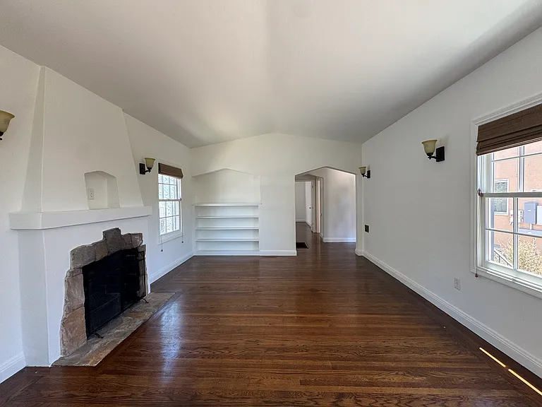 1131 Neilson St — Photo 3