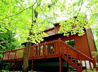 198 Saunders Dr, Bushkill, PA 18324