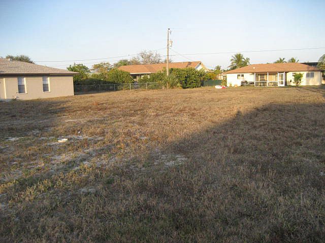 2nd image of 4113 SW 6th Pl
