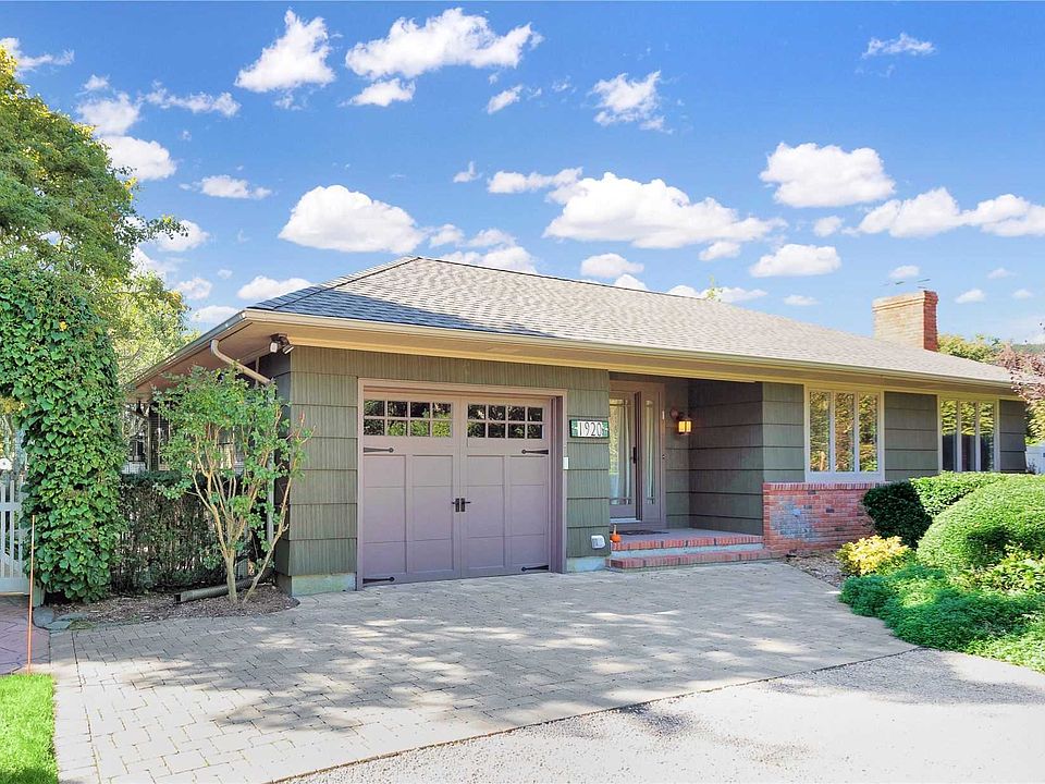 1st image of 1920 Harbor Ln