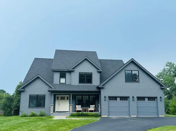 20 Lilly Creek Ln, Shelburne, VT 05482