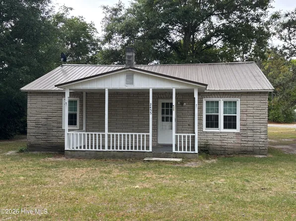 2455 Quewhiffle Rd, Aberdeen, NC 28315