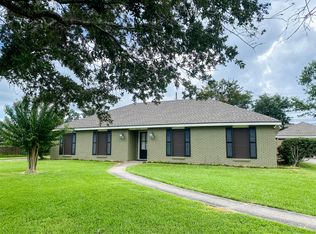 3926 Bayouwood Ct, Lake charles, LA 70605
