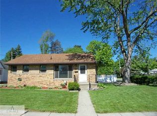 1019 Pendleton Dr, Lansing, MI 48917