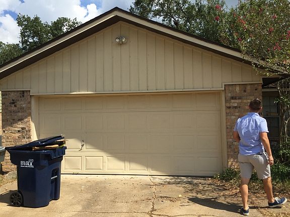 2nd image of 2901 Adrienne Dr