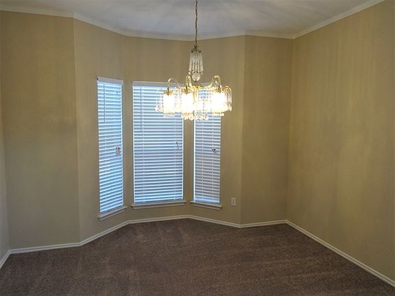 4th image of 3006 Bradwood Ave