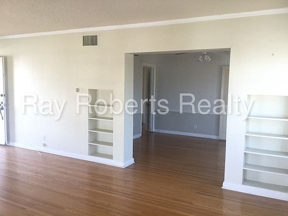 4th image of 56 Roycroft Ave