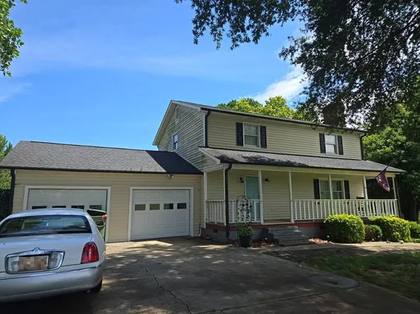 377 Nassau Trl, Asheboro, NC 27205