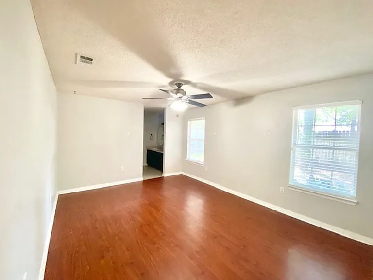 164 Wright Cir — Photo 9