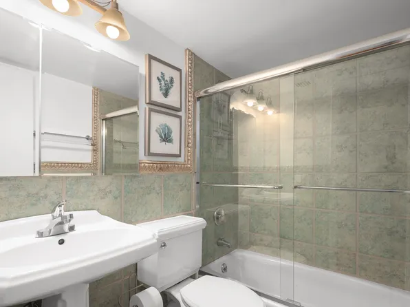 211 Front Street image 12 of 22