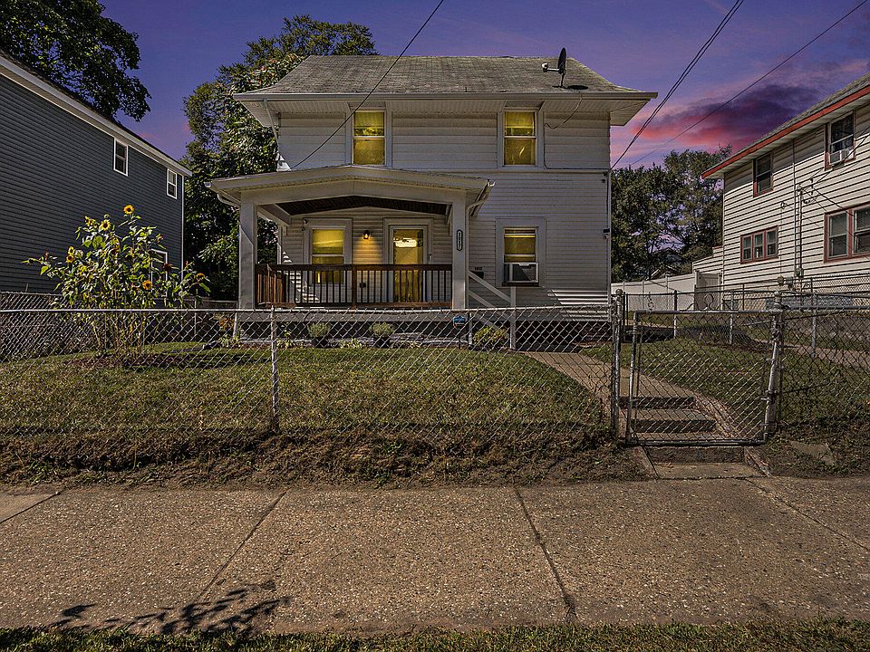 1st image of 1017 Union Ave SE