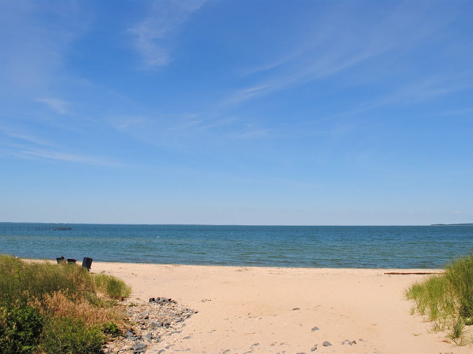 Near Bay Beach in the Northwest — Photo 3