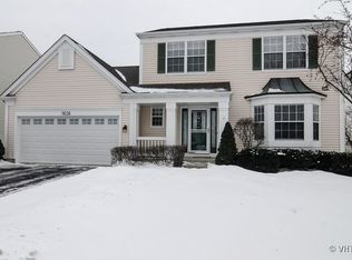 1656 Belle Haven Dr, Grayslake, IL 60030