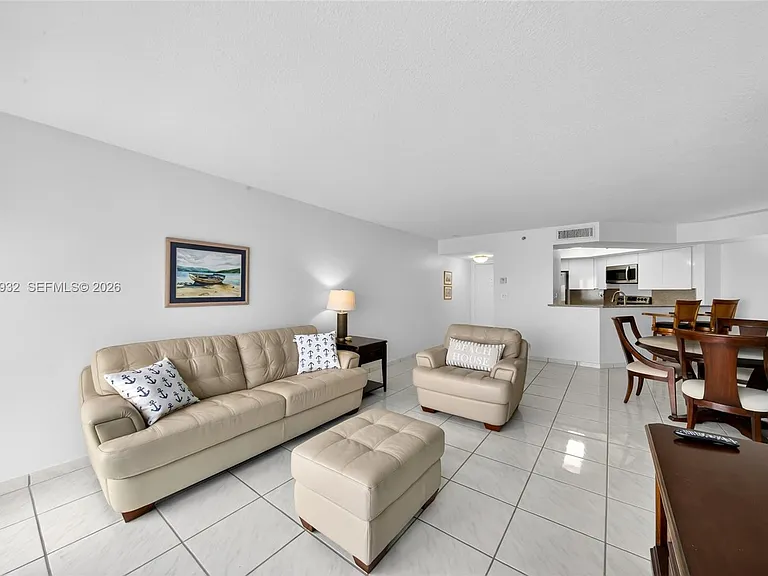 6767 Collins Ave #1609 — Photo 9