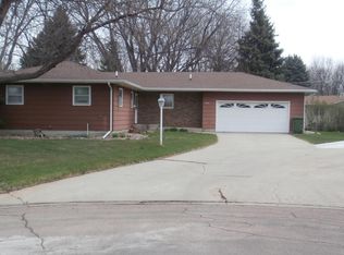 1805 Dexter Ct, Huron, SD 57350