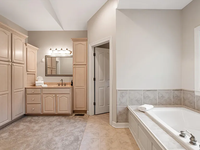 604 Georgian Way #A — Photo 27