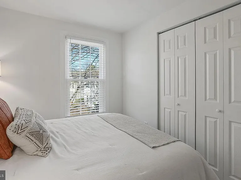 7680 Wolford Way — Photo 17