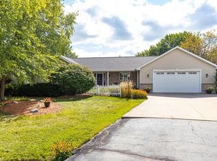 W2567 Ridgebrook Ct, Appleton, WI 54915