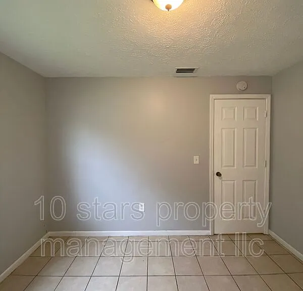 1413 E 99th Ave #B — Photo 13