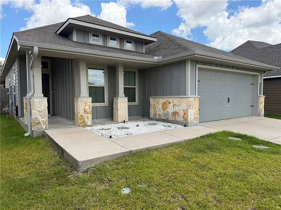 2071 Positano Loop