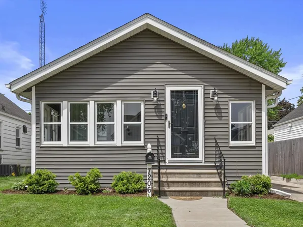 7206 41st AVENUE, Kenosha, WI 53142