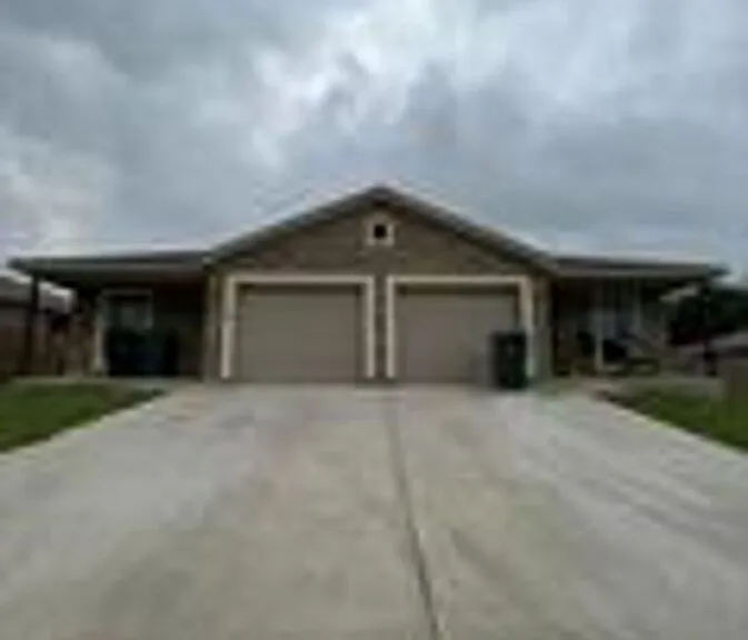 403 Olaf Dr — Photo 1