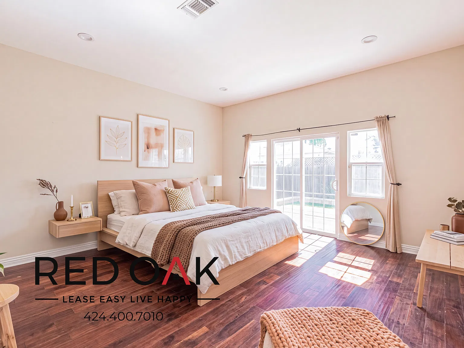 Spacious 3-Bedroom Encino Home with Private Backyard, Central A/C & Garage! — Photo 3