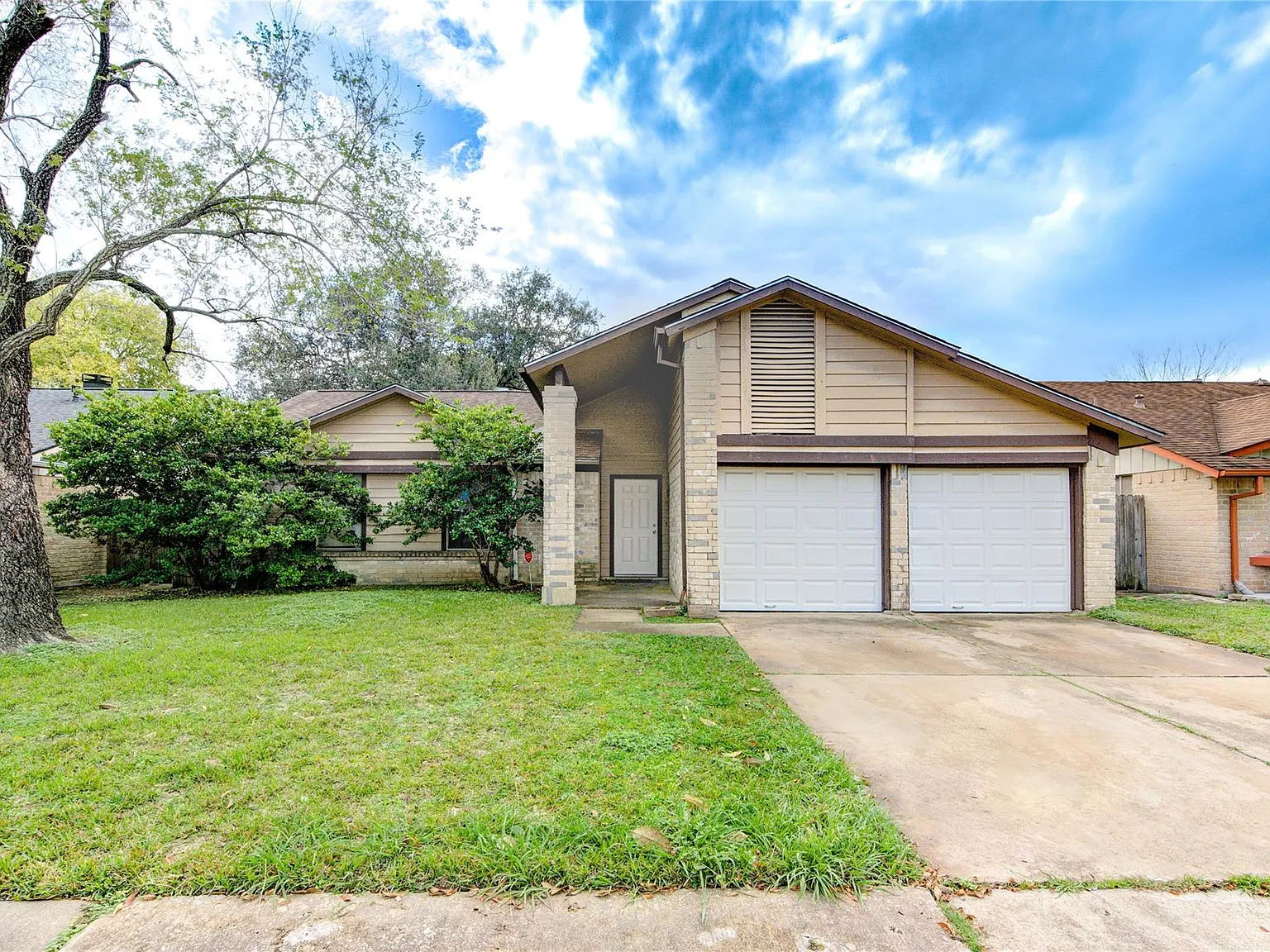 4 bed, 2.0 bath, 1667 sqft, $2,200 — Photo 2