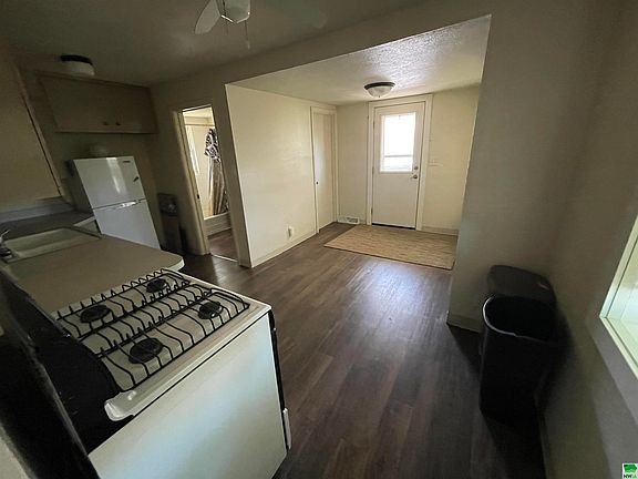 3rd image of 607 S Fairmount St