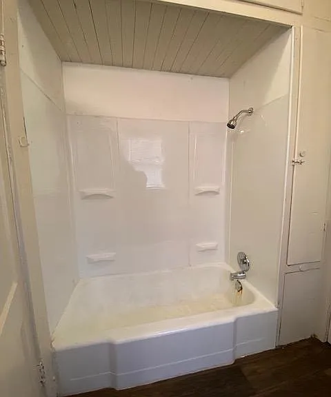 1632 SW Birch St — Photo 13