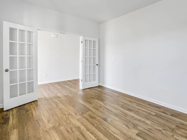 521 Grantham Dr — Photo 5
