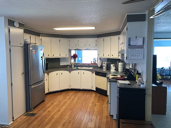 4th image of 5525 Ben Franklin Ln #663
