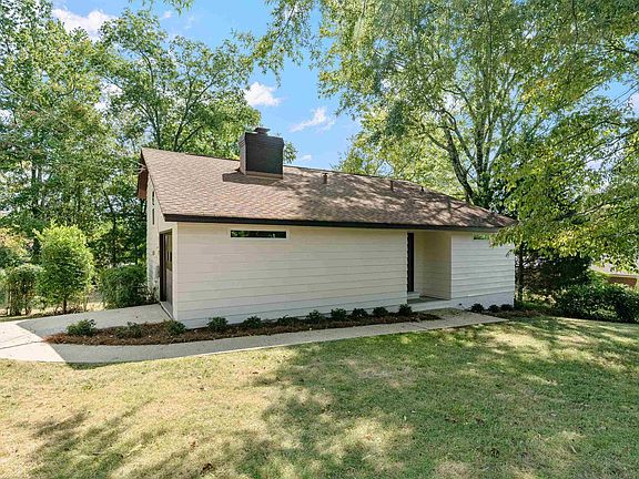 2nd image of 2225 Ivy Ln