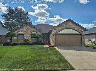 53639 Cranston Dr, Macomb, MI 48042