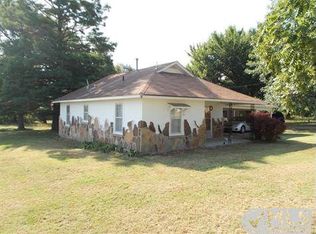 705 Butler Ave, Green Forest, AR 72638