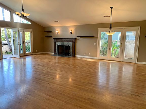 Living Room/Greatroom