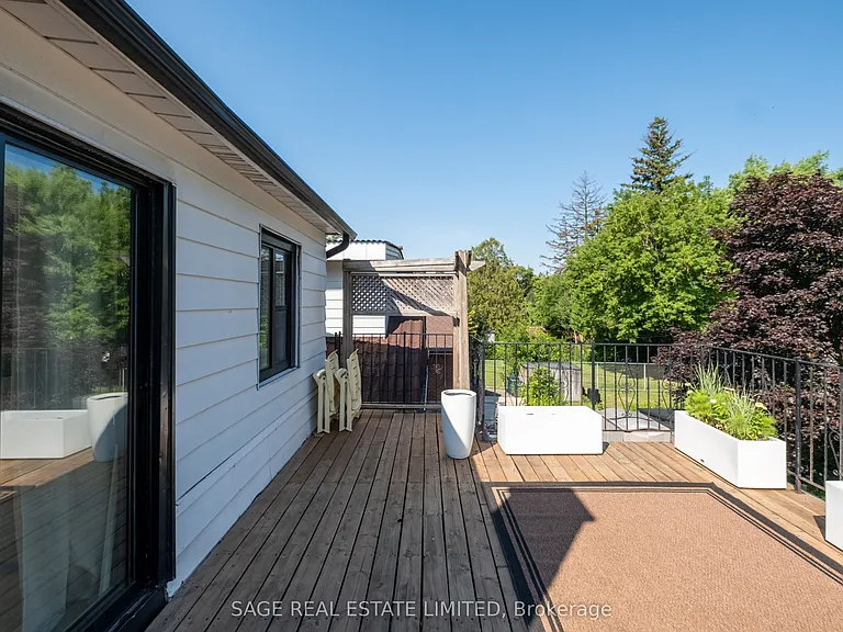 162 John St — Photo 45