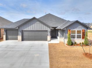 7617 Three Woods Ln, Yukon, OK 73099