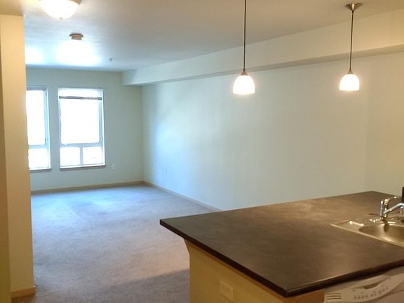 4th image of 812 5th Ave N APT 212
