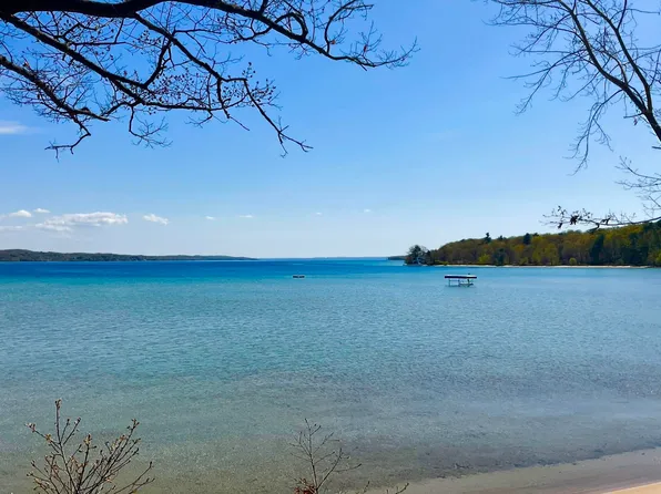 Vac Estate Neahtawanta Rd, Traverse City, MI 49686