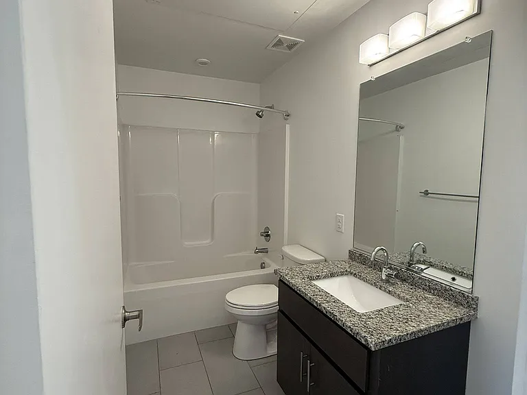 1718 E Main St — Photo 19