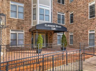 520 N And South Rd APT 204, Saint Louis, MO 63130