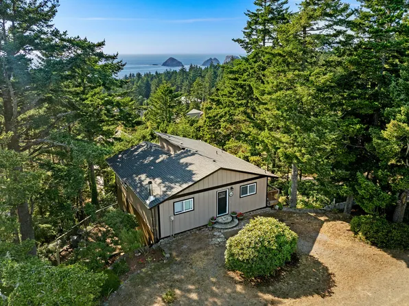 4995 Grand Ave, Oceanside, OR 97134