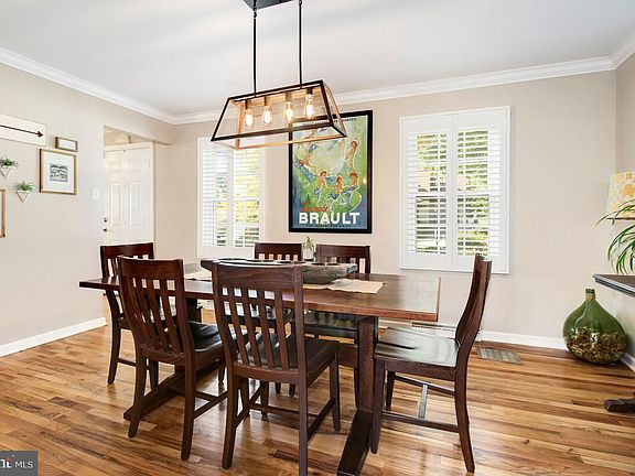 3rd image of 55 Deerfield Ln
