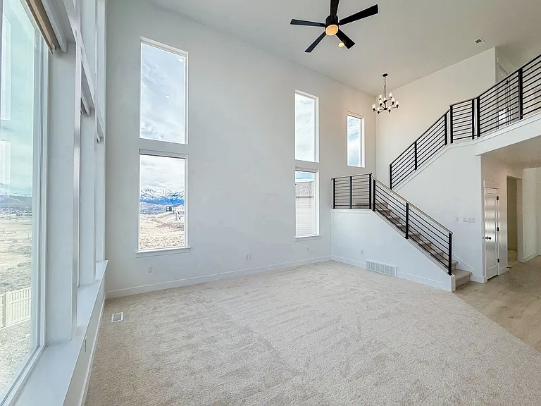 1482 W Russo Dr — Photo 7