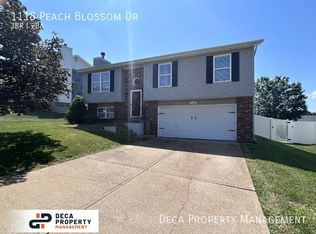 1118 Peach Blossom Dr, Arnold, MO 63010
