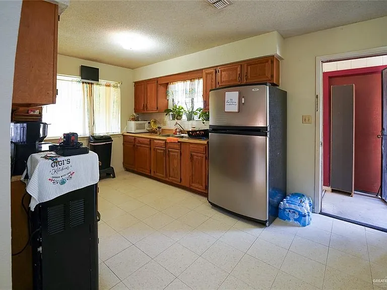 2803 Minnie Ave — Photo 16