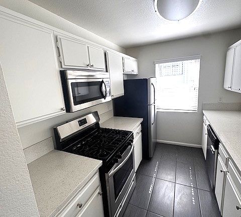 3rd image of 1866 Greenfield Ave APT 306