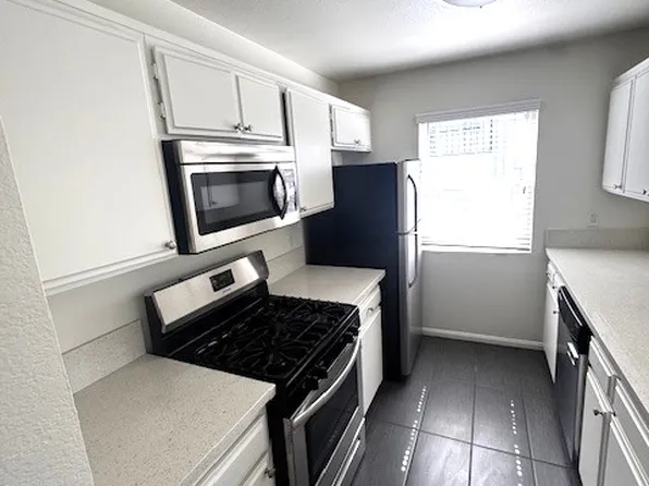 1866 Greenfield Ave APT 306, Los Angeles, CA 90025