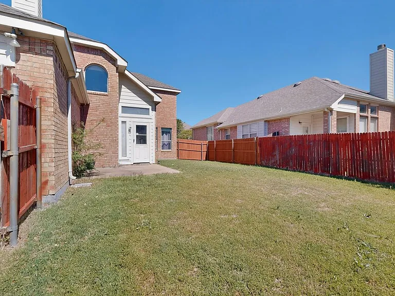 2023 Nottingham Pl — Photo 21